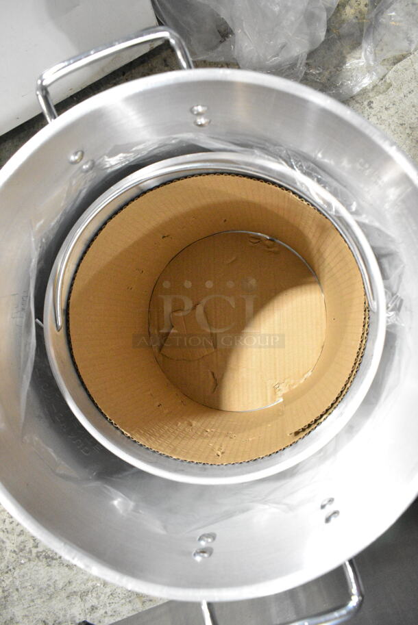 BRAND NEW SCRATCH AND DENT! Backyard Pro BP30-ALKIT 30 Qt. Deluxe Aluminum Turkey Fryer / Seafood Boiler Kit - 55,000 BTU - Image 7 of 9