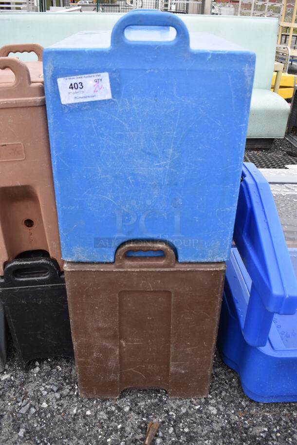 2 Poly Insulated Food Carrying Boxes; Cambro 300MPC and Carlisle NPC300. 17x23x23. 2 Times Your Bid! - Image 2 of 7