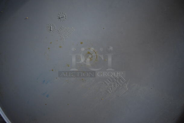 ALL ONE MONEY! Lot of 49 Pizza Hut Gray Poly Round Pizza Making System Trays. 15.5x15.5x1 - Image 3 of 3