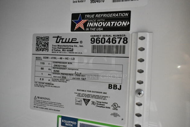 2019 True GDM-41SL-48-HC-LD Metal Commercial 2 Door Reach In Cooler Merchandiser w/ Poly Coated Racks. 115 Volts, 1 Phase. Tested and Working! - Image 4 of 4