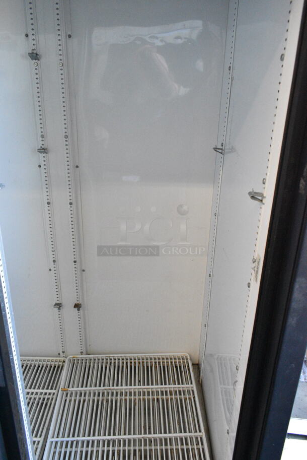 True GDM-37-LD ENERGY STAR Metal Commercial 2 Door Reach In Cooler Merchandiser w/ Poly Coated Racks. 115 Volts, 1 Phase. Tested and Working! - Image 3 of 7
