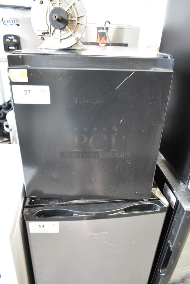 2021 Hisense WMS017M6XBE Metal Mini Cooler. 115 Volts, 1 Phase. Tested and Working! - Image 1 of 4