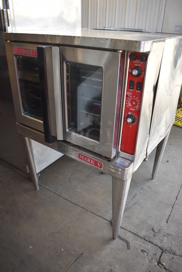 Blodgett Mark V Stainless Steel Commercial Electric Powered Full Size Convection Oven w/ View Through Doors, Metal Oven Racks and Thermostatic Controls on Metal Legs. 220-240 Volts, 1 Phase. 38x37x54 - Image 3 of 9