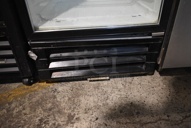 Turbo Air TGM-22R Metal Commercial Single Door Reach In Cooler Merchandiser w/ Poly Coated Racks. 115 Volts, 1 Phase. Tested and Working! - Image 4 of 7