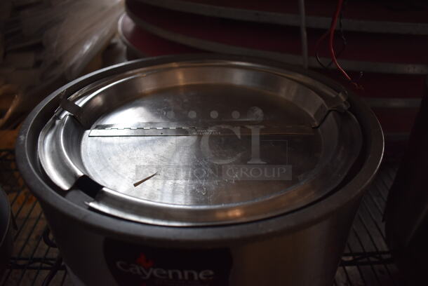 Vollrath Cayenne HS-11 Stainless Steel Commercial Countertop Soup Kettle Food Warmer w/ Lid. Does Not Have Drop In. 120 Volts, 1 Phase. Tested and Working! - Image 4 of 6