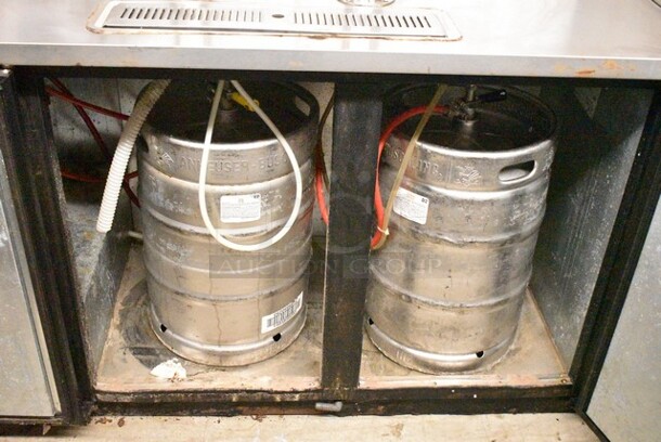 True TDD-2 Metal Commercial 2 Door Direct Draw Kegerator w/ 2 Beer Tower. 115 Volts, 1 Phase. Tested and Working! - Image 3 of 9
