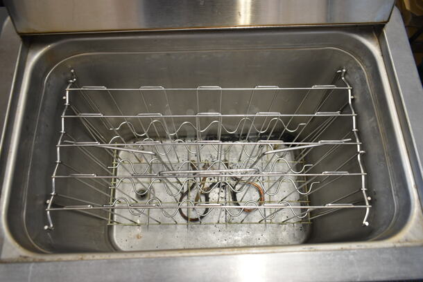 Chattanooga M-2 Stainless Steel Commercial Hot Pack Heater on Commercial Casters. 120 Volts, 1 Phase. Tested and Working! - Image 2 of 5