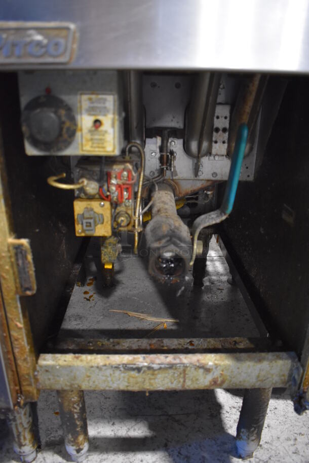 Pitco Frialator SG14 Stainless Steel Commercial Floor Style Natural Gas Powered Deep Fat Fryer. 110,000 BTU. 16x34x53 - Image 6 of 6