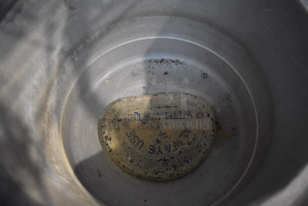 Vollrath Cayenne HS-11 Stainless Steel Commercial Countertop Soup Kettle Food Warmer w/ Lid. Does Not Have Drop In. 120 Volts, 1 Phase. Tested and Working! - Image 5 of 6