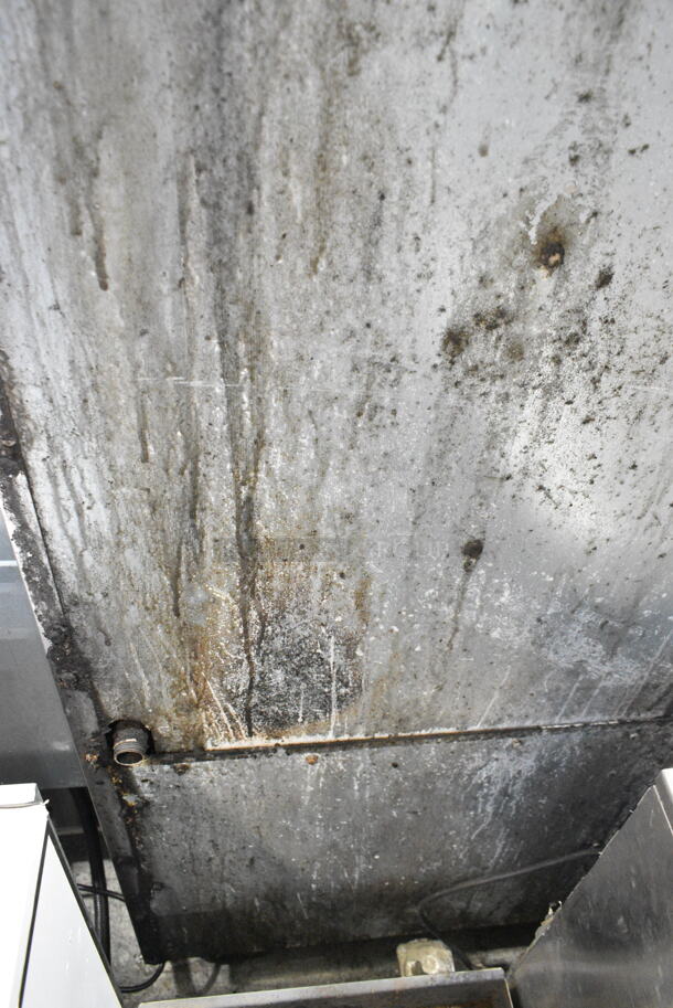 Radiance Stainless Steel Commercial Gas Powered 4 Burner Range w/ Oven, Over Shelf and Back Splash.  - Image 7 of 7