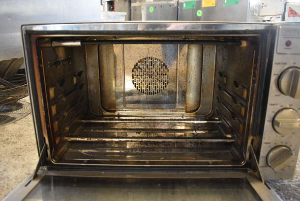 Waring 500X Stainless Steel Commercial Countertop Electric Powered Convection Oven w/ View Through Door and Thermostatic Controls. 24x20x14 - Image 4 of 6