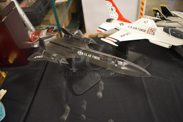 3 US Airforce Fighter Jet Collectible Airplanes on Display Stands. 3 Times Your Bid - Image 3 of 9