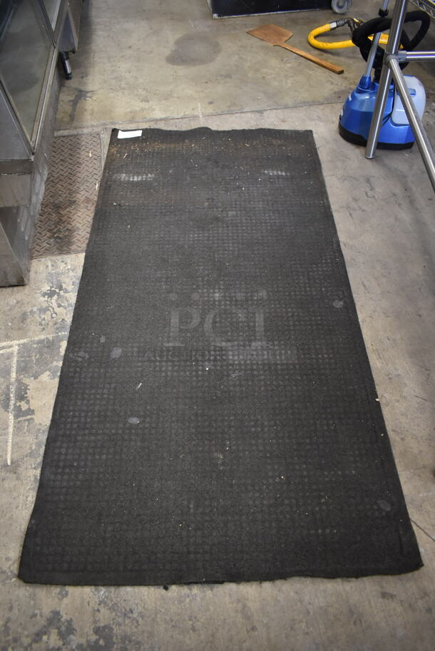 Black Floor Mat. - Image 4 of 6