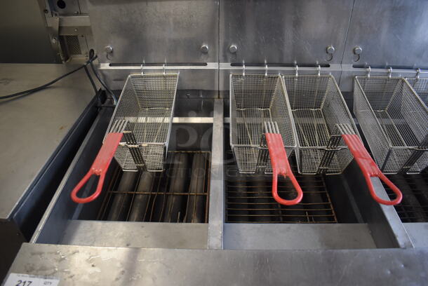 2014 Pitco Frialator Model SSH60 ENERGY STAR Stainless Steel Commercial 4 Bay Natural Gas Powered Deep Fat Fryer w/ 6 Metal Fry Baskets and Filtration System on Commercial Casters. 80,000 BTU. 62.5x35x49 - Image 4 of 11