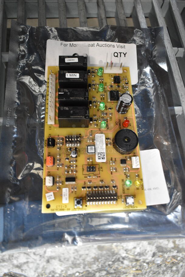 BRAND NEW SCRATCH AND DENT! Hoshizaki 2A3792-01 Water Saver Control Board for DKM, KM, KMD, KMH, KML, and KMS Series - Image 2 of 3