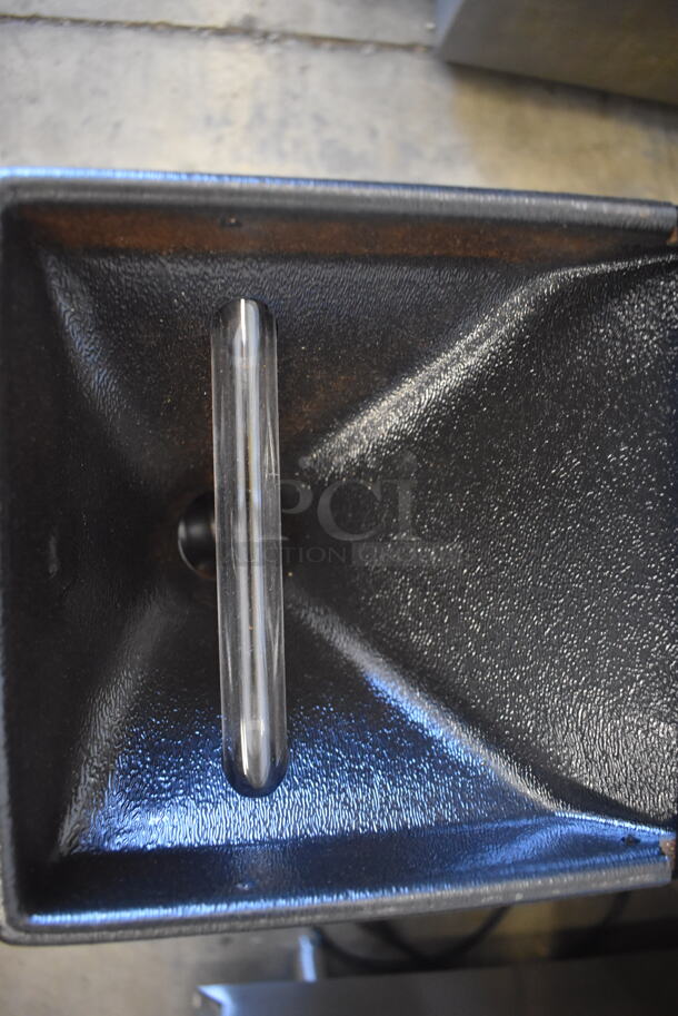 LIKE NEW AND USED A FEW TIMES! 2022 BUNN G1 HD Black Coffee Bean Grinder. 120 Volts 1 Phase. Tested and Working! - Image 4 of 6