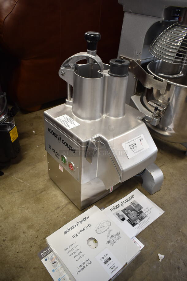 BRAND NEW SCRATCH AND DENT! Robot Coupe CL50 Ultra Metal Commercial Countertop Continuous Feed Food Processor. 120 Volts, 1 Phase. Tested and Working! - Image 3 of 9