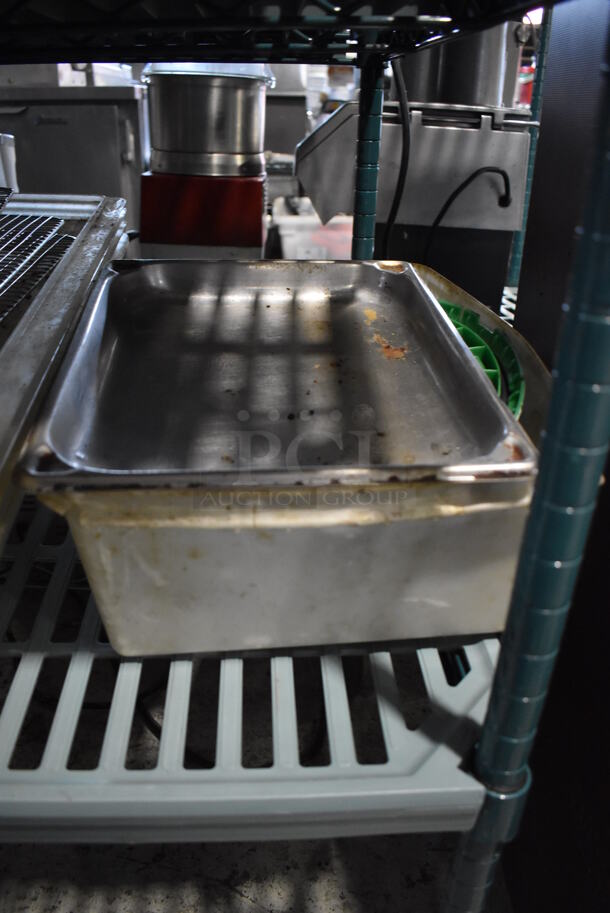 ALL ONE MONEY! Tier Lot of Various Items Including Metal Full Size Baking Pans and Poly Bins / Lids - Image 6 of 7