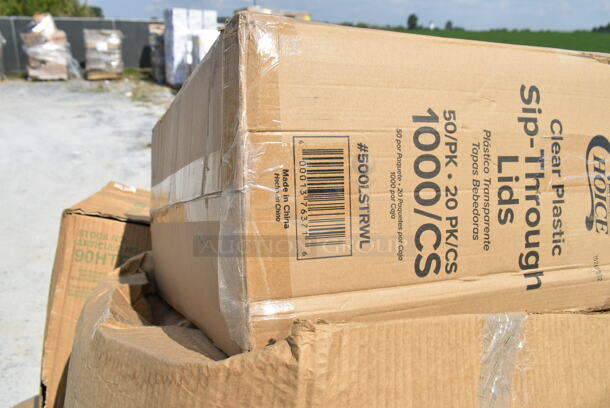 PALLET LOT of 14 BRAND NEW Boxes Including Dart 90HTPF1R White Foam Square Take Out Container with Hinged Lid 9" x 9" x 3" - 200/Case, 500SPC040 4 oz. Round Plastic Spice Jar - 500/Case, 999SPC16R Containers, Fineline 5032-L Super Bowl Clear PET Plastic Dome Lid for 32 oz. Bowls - 100/Case, 500LSTRWL Choice 9, 12, 16, 20, and 24 oz. Clear Strawless / Sip Lid - 1000/Case. 14 Times Your Bid!  - Image 12 of 12