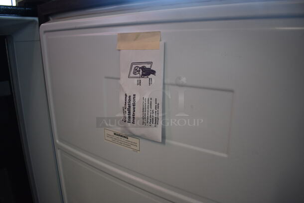 BRAND NEW! KD Distributing Model FMR1 Metal Commercial Refrigerated Juice Mate Vending Machine. 115 Volts, 1 Phase. 28x27x56. Tested and Working! - Image 7 of 7