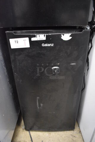 Galaxy Metal Mini Cooler. 115 Volts, 1 Phase. 17.5x19x33. Tested and Powers On But Does Not Get Cold
