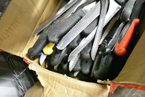 75 SHARPENED Stainless Steel Knives Including Serrated Bread Knives. 75 Times Your Bid!  - Image 3 of 6