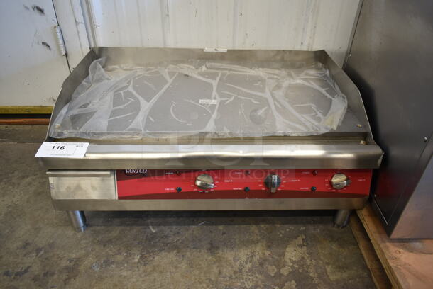 BRAND NEW SCRATCH AND DENT! 2023 Avantco 177EG30N Stainless Steel Commercial Countertop Electric Powered Flat Top Griddle. 208/240 Volts, 1 Phase. - Image 1 of 4