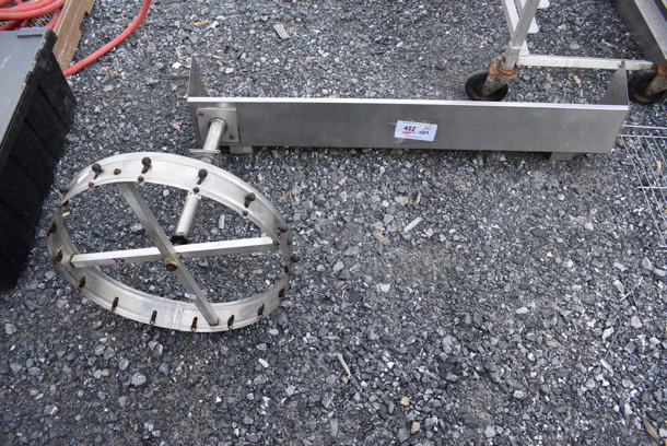 Metal Order Circle and Shelf. 43.5x19x24 - Image 1 of 4