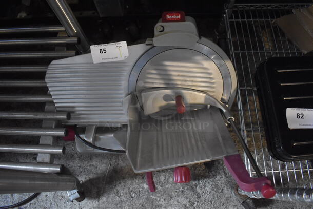 Berkel 827E-PLUS Stainless Steel Commercial Countertop Meat Slicer w/ Blade Sharpener. 115 Volts, 1 Phase. Tested and Working! - Image 2 of 5