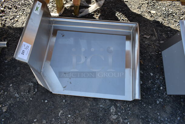 BRAND NEW SCRATCH AND DENT! Regency 600CDT24R Stainless Steel Right Side Clean Side Dishwasher Table. - Image 3 of 4