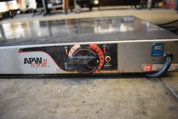 APW Wyott WS-4 Stainless Steel Commercial Warming Plate. 120 Volts, 1 Phase. 48x18x3. Tested and Powers On But Does Not Get Warm - Image 3 of 4