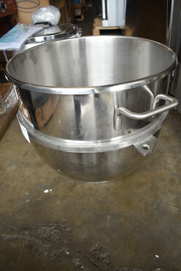 BRAND NEW SCRATCH AND DENT! Stainless Steel Commercial Mixing Bowl.  - Image 3 of 4