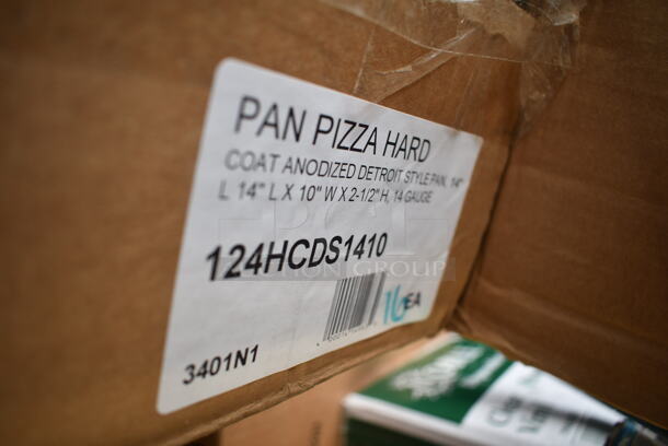 Box of 16 BRAND NEW SCRATCH AND DENT! American Metalcraft HCDS1410 14" x 10" Hard Coat Anodized Aluminum Detroit-Style Pizza Pan - Image 4 of 4