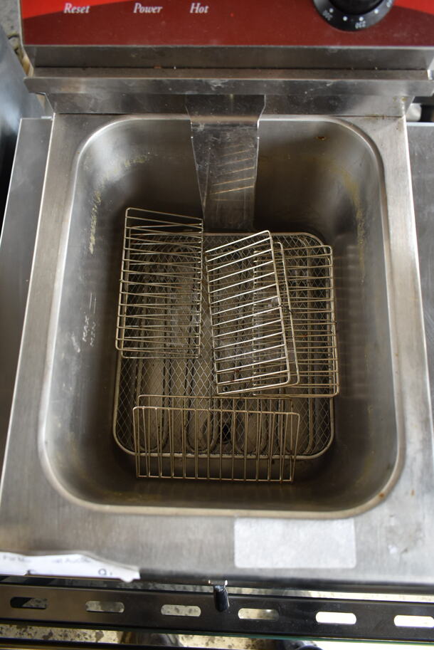 Avantco 177F200 Stainless Steel Commercial Countertop Electric Powered Deep Fat Fryer. 208-240 Volts, 1 Phase. - Image 5 of 7