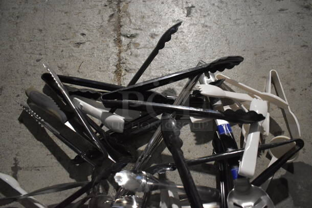 ALL ONE MONEY! Crate of Various BRAND NEW Items Including Ladles and Tongs - Image 4 of 6