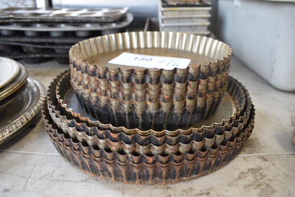 ALL ONE MONEY! Lot of 17 Metal Loose Bottom Baking Pans. Includes 8x8x1 - Image 3 of 3