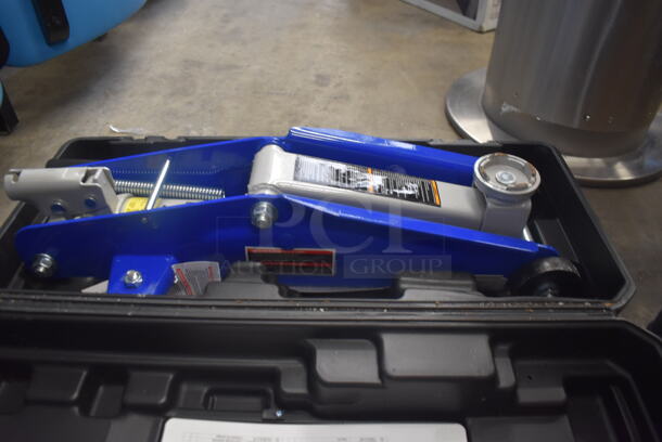 Duralast Car Jack in Case - Looks NEW! - Image 2 of 3