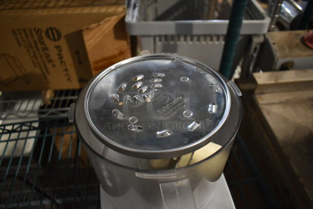 Cuisinart Poly Countertop Food Processor w/ Grating Blade and S Blade. Tested and Working! - Image 3 of 6