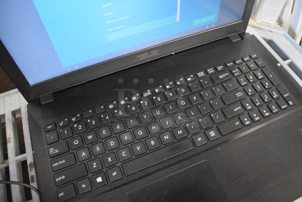 Asus Model P2540U 15.5" Screen, intel i5-7200u, 8gb RAM, Win 10 Home, 1tb hdd Laptop w/ Charging Cord. This Has Been Factory Reset. Tested and Working! - Image 4 of 9