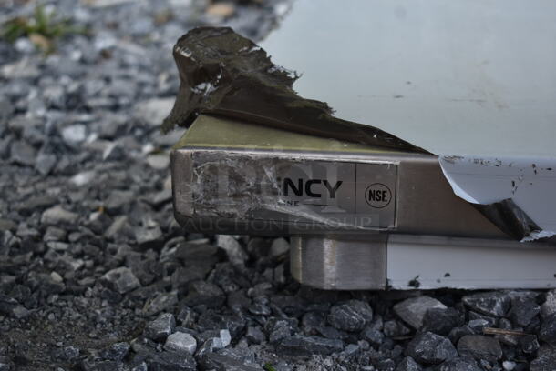 BRAND NEW SCRATCH AND DENT! Regency Stainless Steel Commercial Tabletop and Under Shelf. - Image 3 of 3