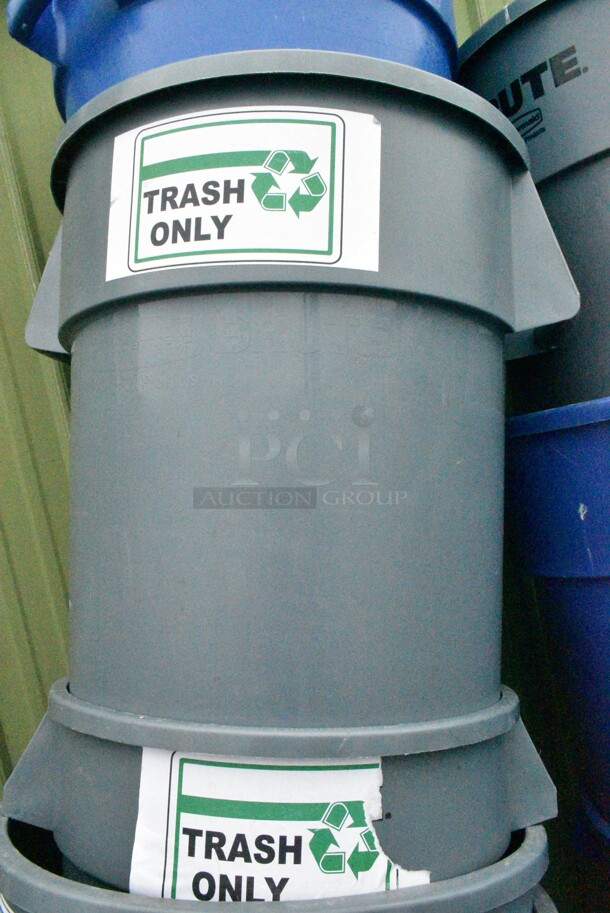 9 Various Poly Trash Cand Including Rubbermaid Brute. 9 Times Your Bid!  - Image 8 of 12