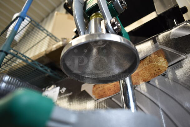 BRAND NEW SCRATCH AND DENT! Garde Metal Commercial Countertop Manual Juicer / Juice Press. Tested and Working! - Image 6 of 8