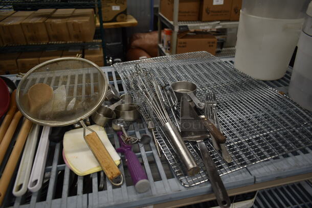 ALL ONE MONEY! Tier Lot of Various Items Including Poly Bins, Poly Pitchers and Utensils - Image 4 of 5