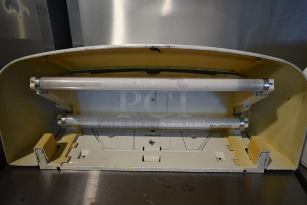 Ecolab SFS-1-1 Poly Bug Zapper. 120 Volts, 1 Phase. Tested and Does Not Power On - Image 3 of 5