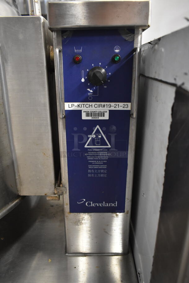 Cleveland KET20T Stainless Steel Commercial Electric Powered 20 Gallon Steam Kettle Tilting Kettle. 200-240 Volts. - Image 2 of 7