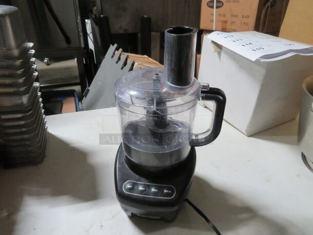 One Black And Decker Food Processor. #FD4200. - Image 1 of 1