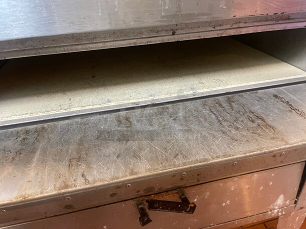 Working! Bakers Pride GP-62 Countertop Pizza Oven - Double Deck, Clean Stones Commercial Natural Gas NSF Tested and Working! - Image 5 of 9