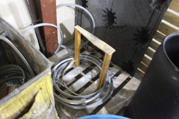 ALL ONE MONEY! Lot of Various Items Including Poly Barrels, Laundry Cart and Wooden Pallet. BUYER MUST REMOVE. - Image 3 of 4