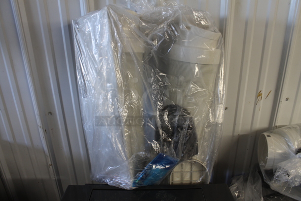 BRAND NEW SCRATCH AND DENT! Royal Sovereign ARP-5021X Metal Portable Dual Hose Air Conditioner. 12,000 BTU. 115 Volts, 1 Phase. Tested and Working! - Image 5 of 5