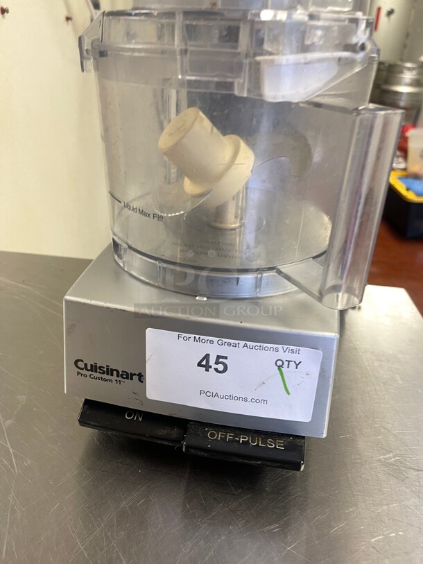 Working! Cuisinart Cup Pro Custom 11 Commercial Food Processor With 625 Watt Motor And Extra Large Feed Tube 115 Volt NSF Tested and Working! - Image 2 of 10
